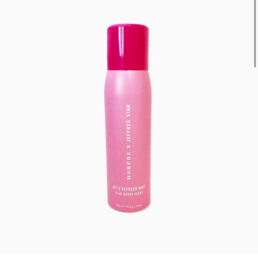 Jeffrey Star x Morphe Strawberry Scent Setting Spray.